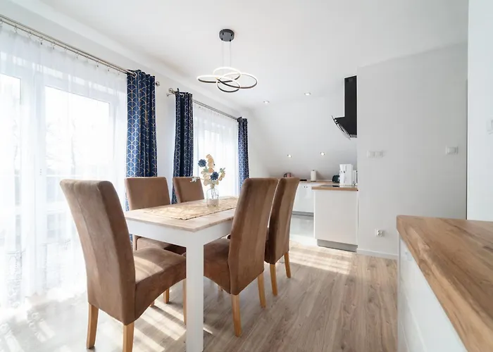 Apartamenty I Pokoje Goscinne Willa Dawid